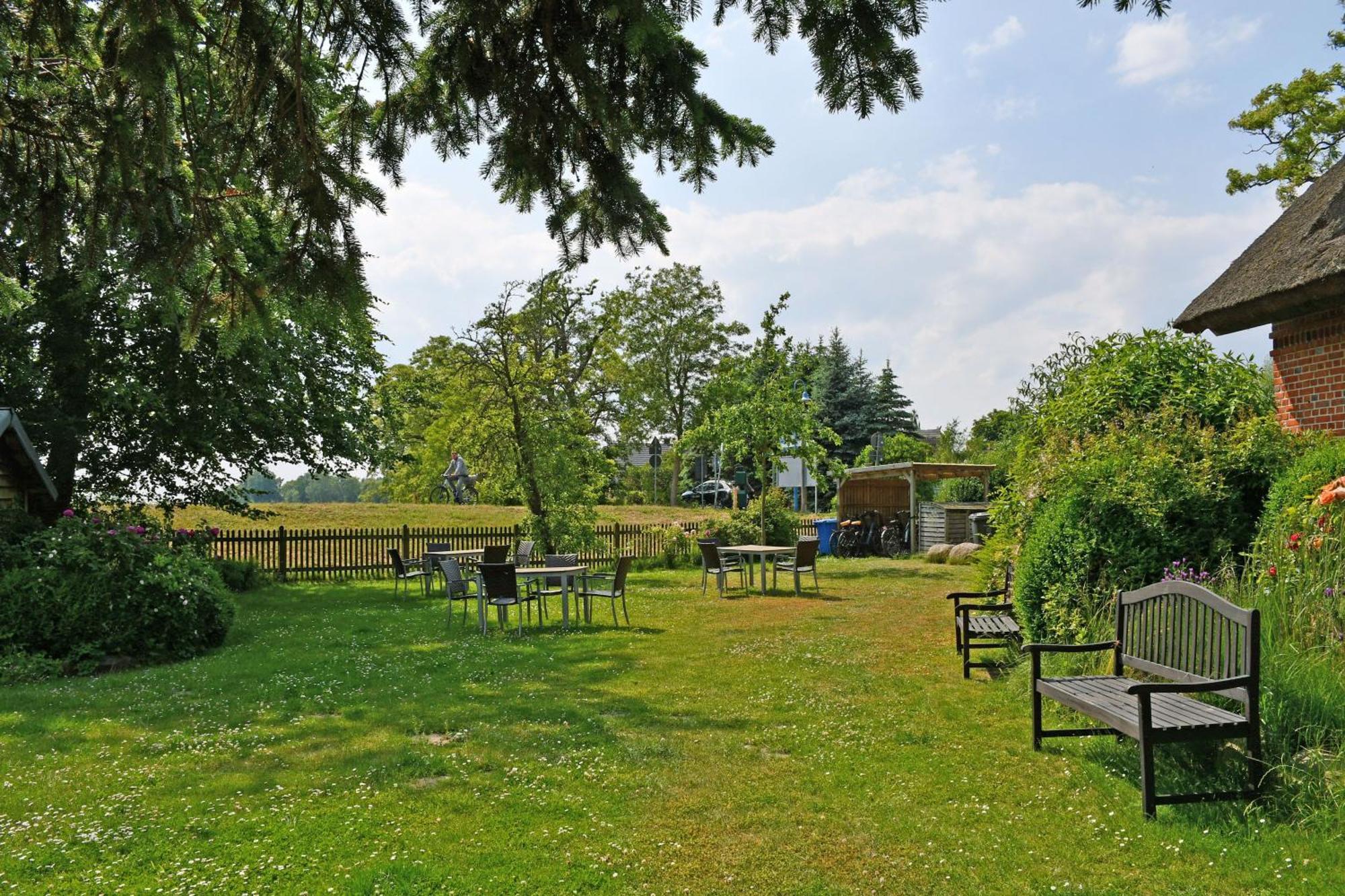 Landhaus Am Deich Middelhagen Exteriör bild