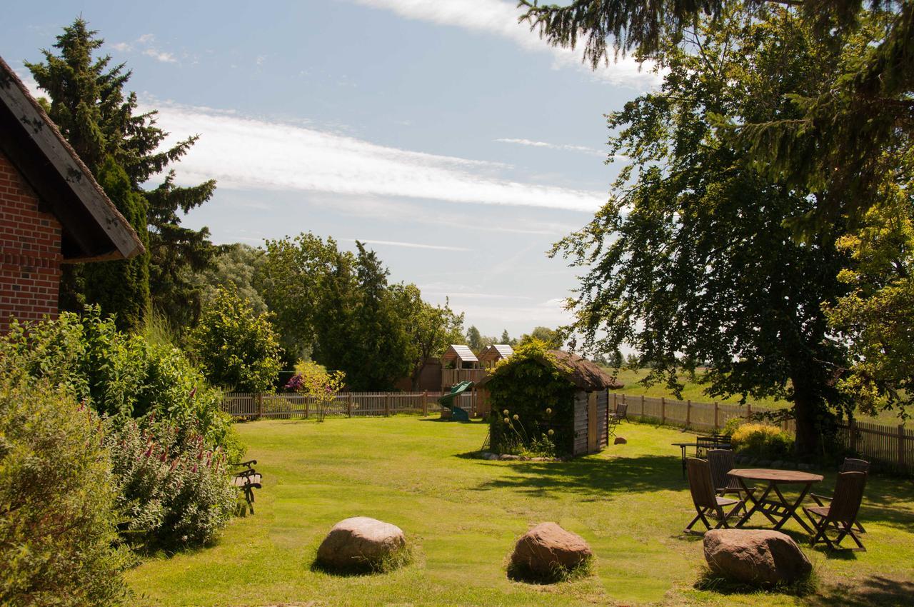 Landhaus Am Deich Middelhagen Exteriör bild